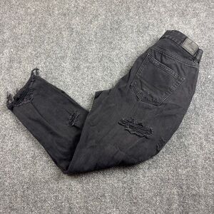 AMERICAN EAGLE Women’s Black Denim Curvy Mom Jean Distressed size: 4 Short